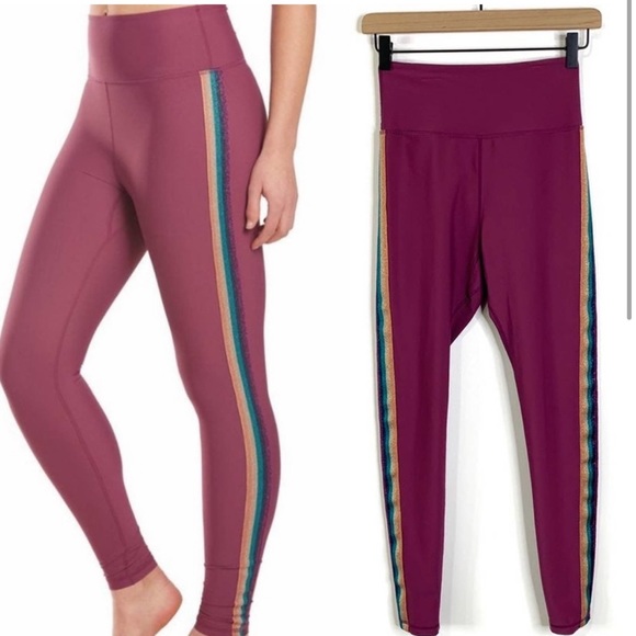 Wildberry/ purple 7/8 legging with stripe down side - Picture 5 of 7